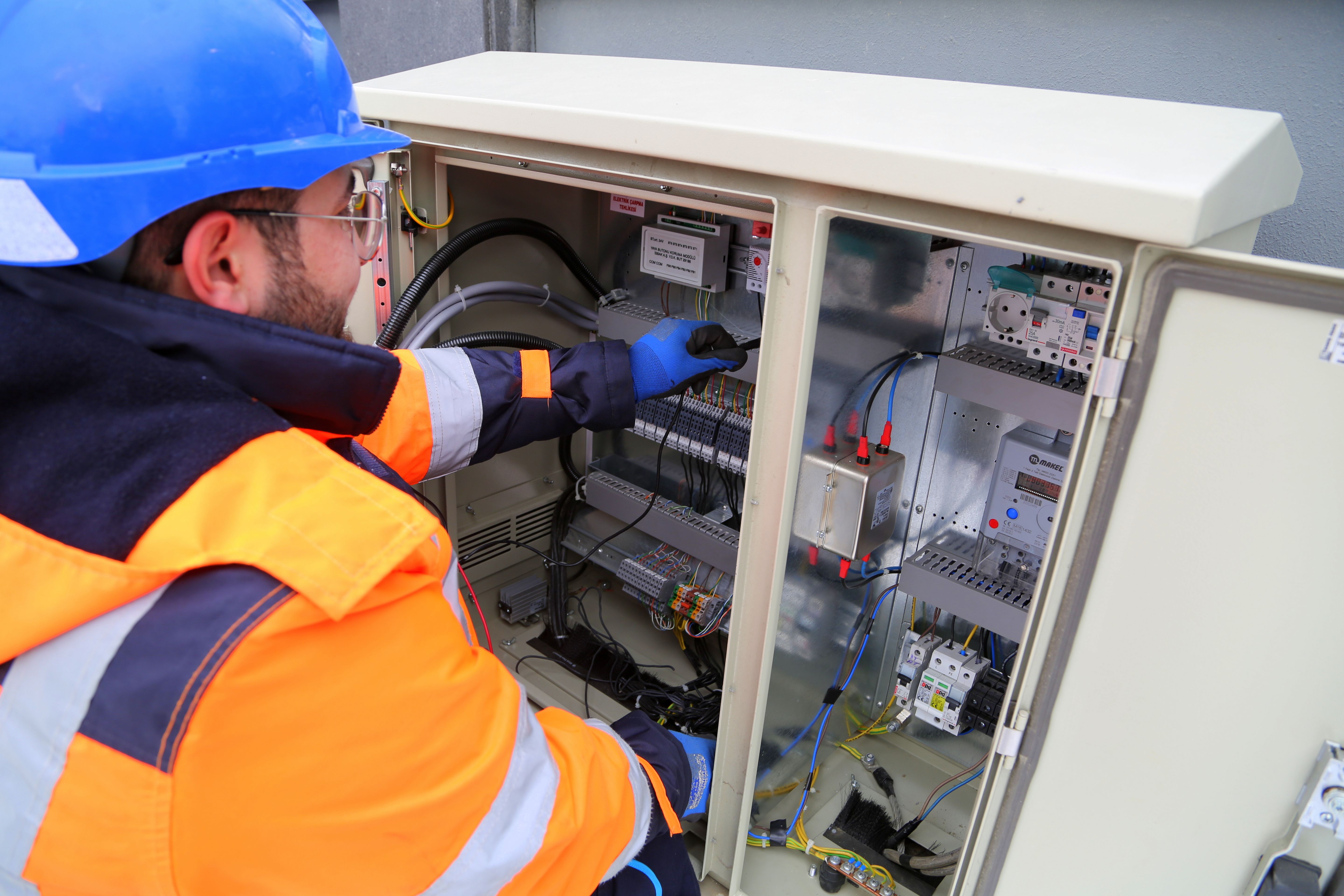 Advanced electrical diagnostics and testing equipment